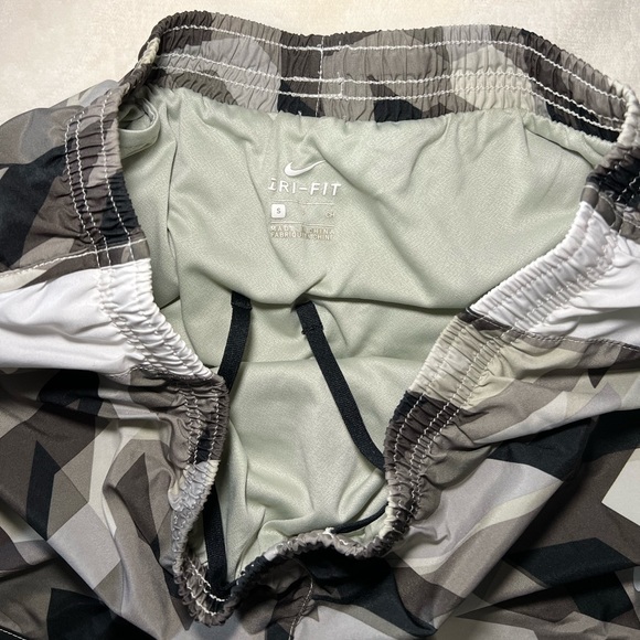 Nike Women’s Track Shorts - Picture 2 of 5